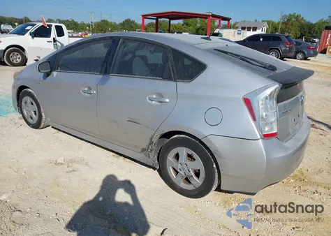 2011 Toyota Prius Three z USA, uszkodzony, nr VIN JTDKN3DU8B5347574
